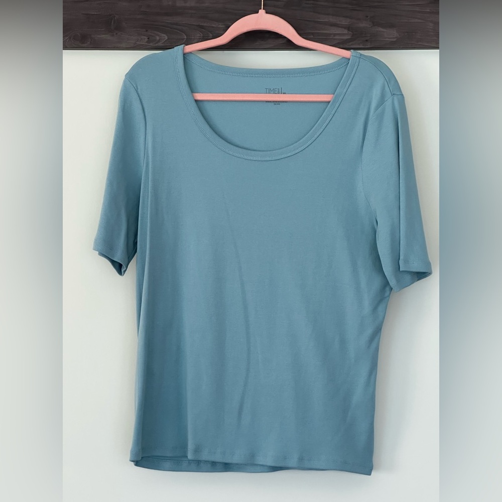 Smoky blue tee, cotton, XL, mid bicep sleeve length